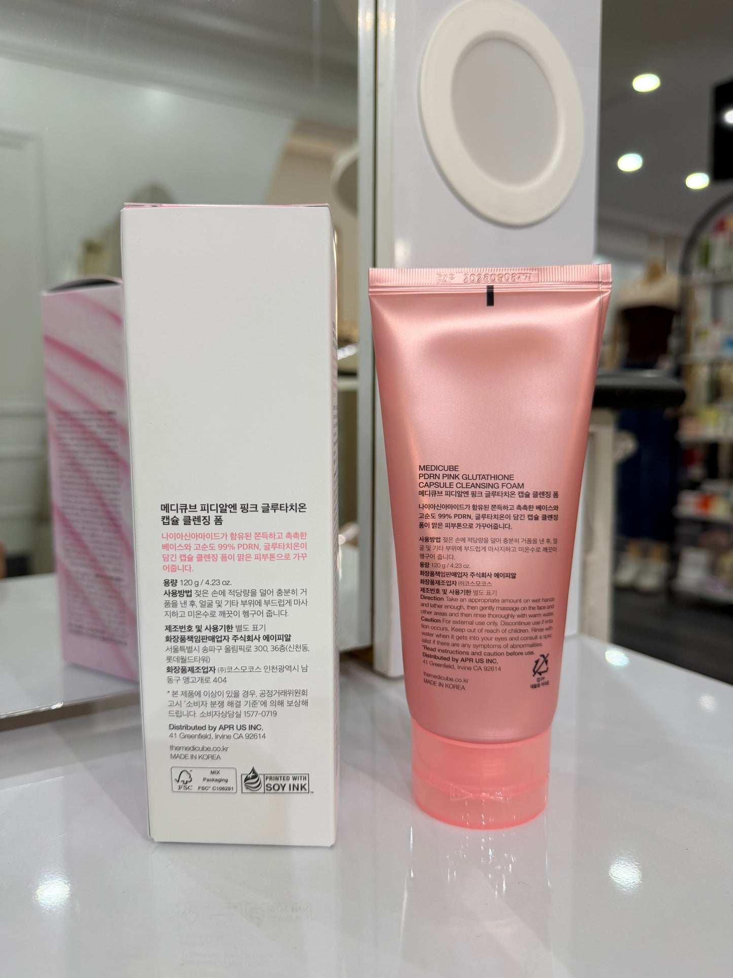 Medicube Limpiador facial PDRN Pink Glutathione Capsule Foam Cleanser