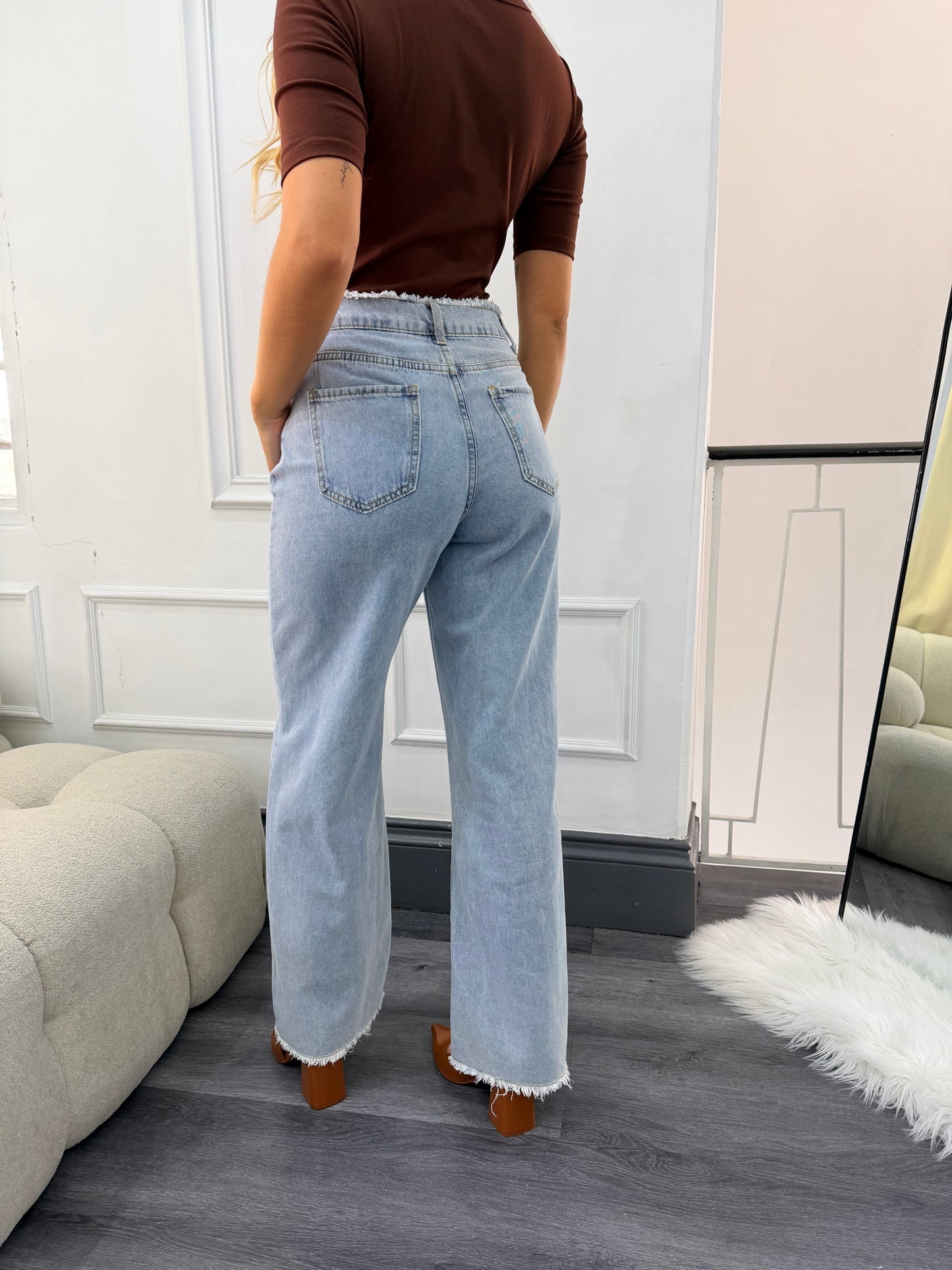 Wide leg Jean destroyed