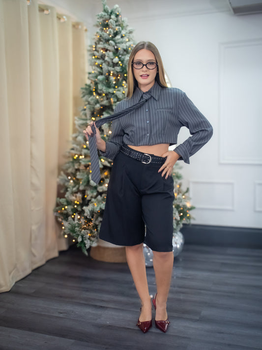 Crop casual con corbata