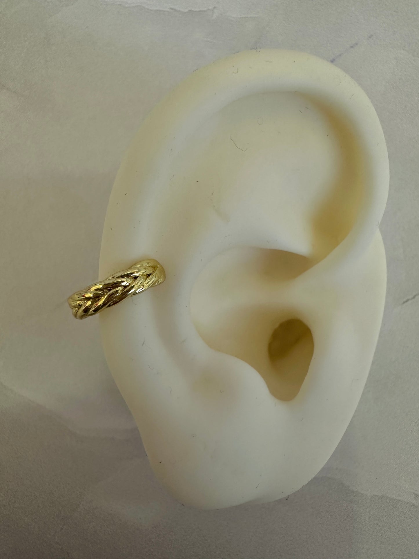 Ear cuff variados