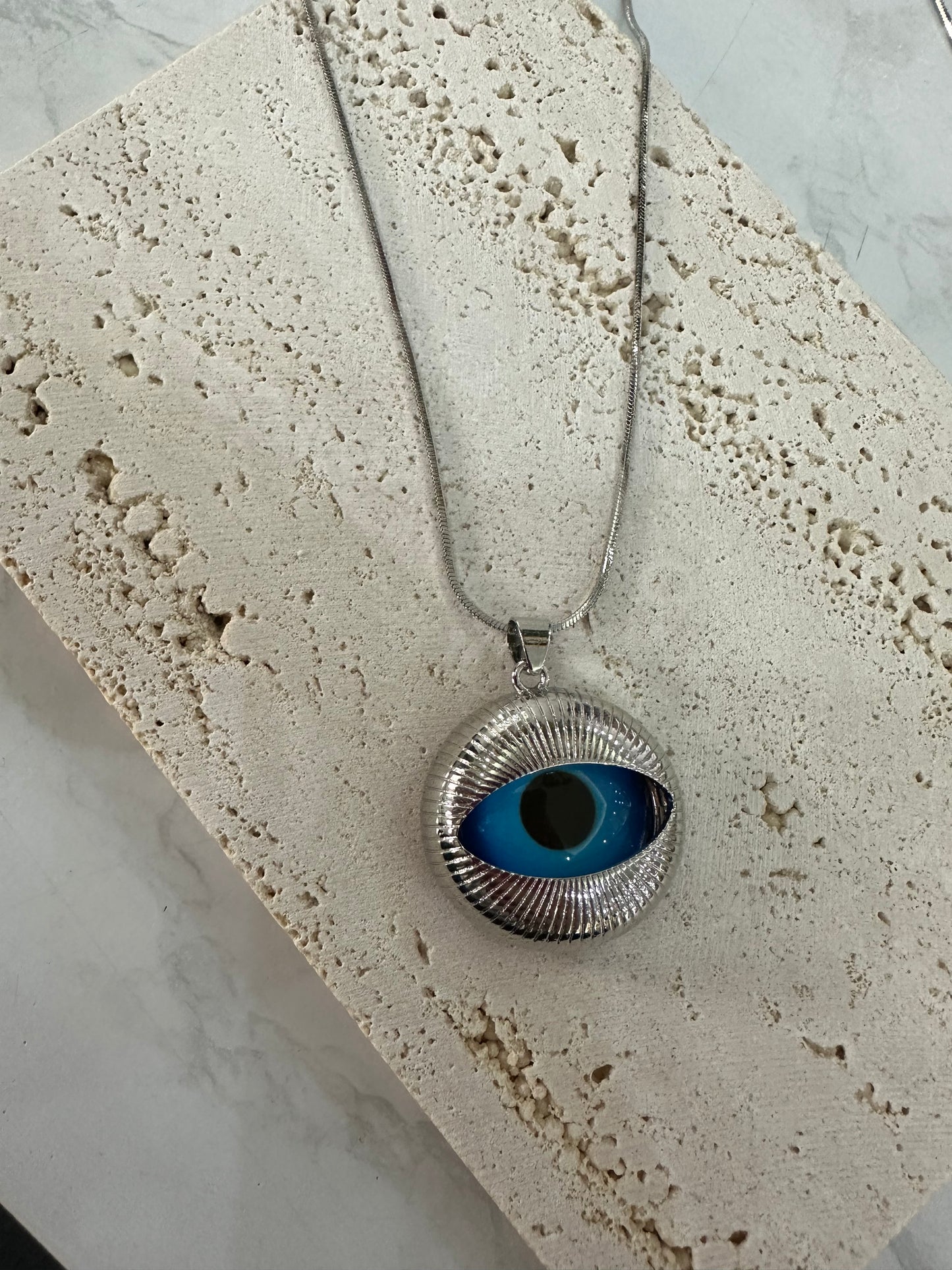 Collar ojo turco plateado