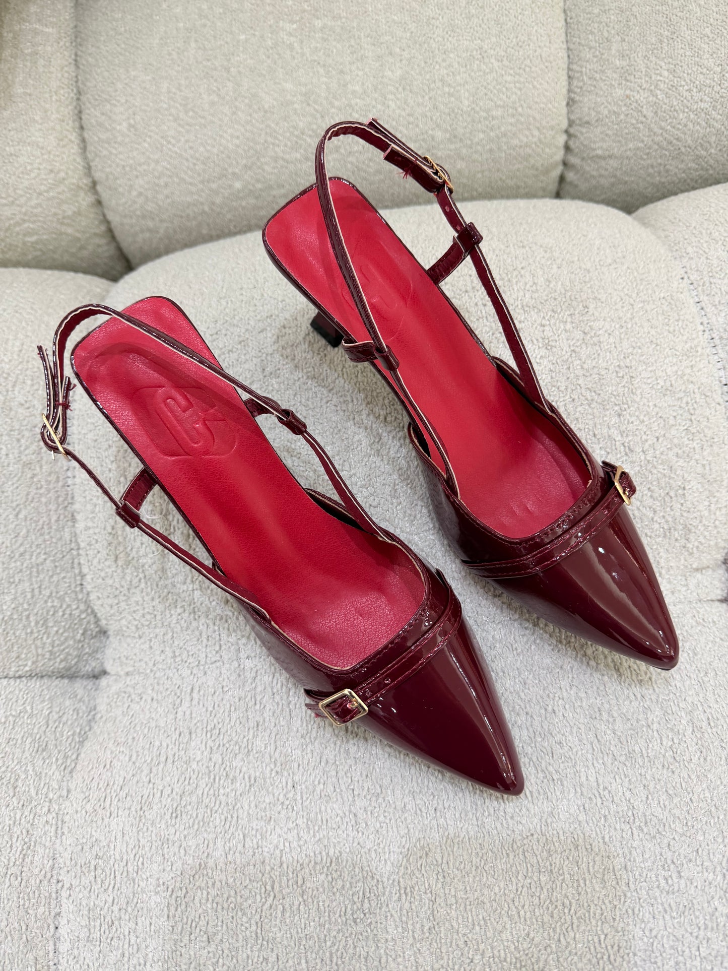 Kitten Heels vinotinto
