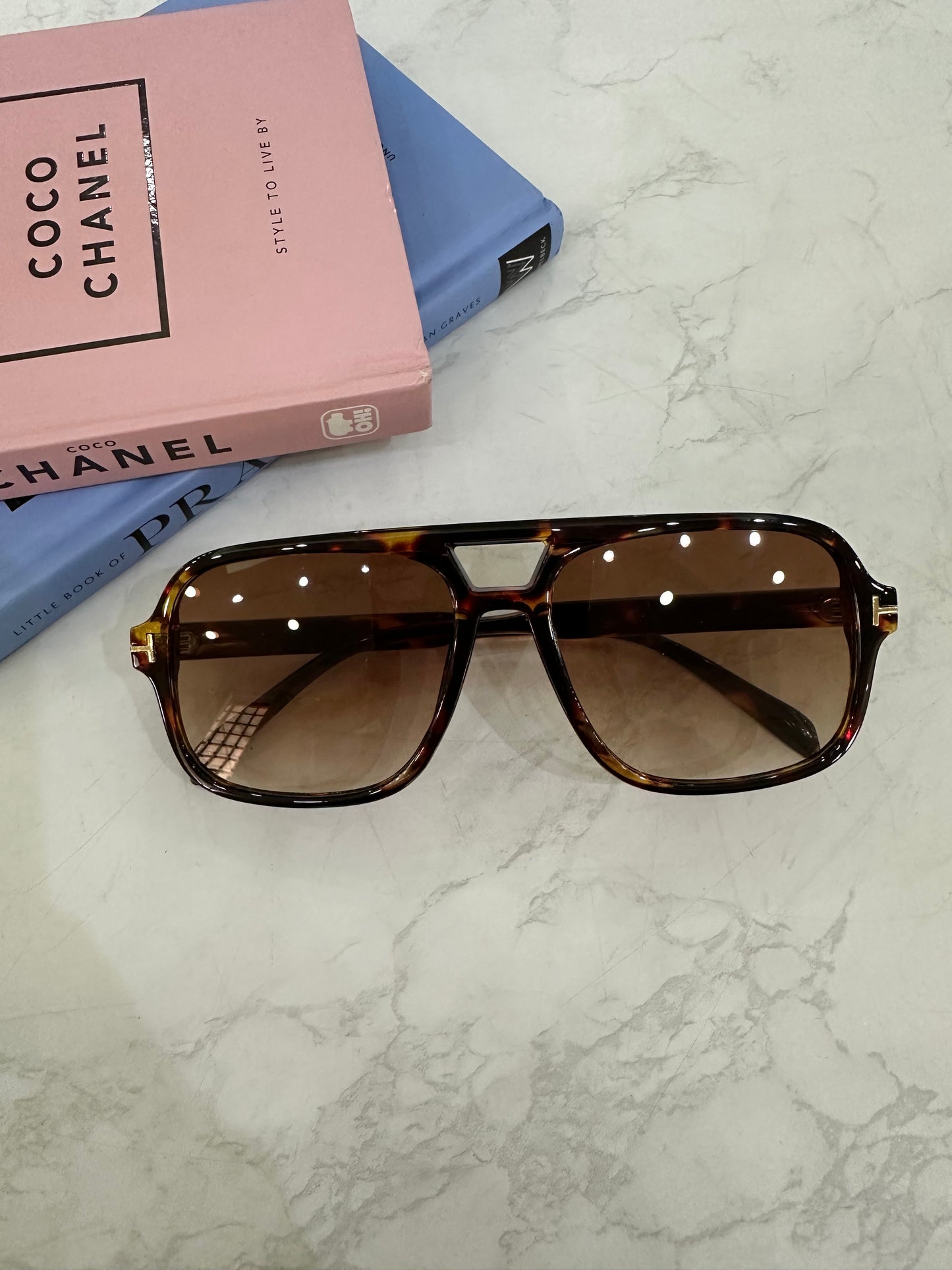 Lentes de sol variados