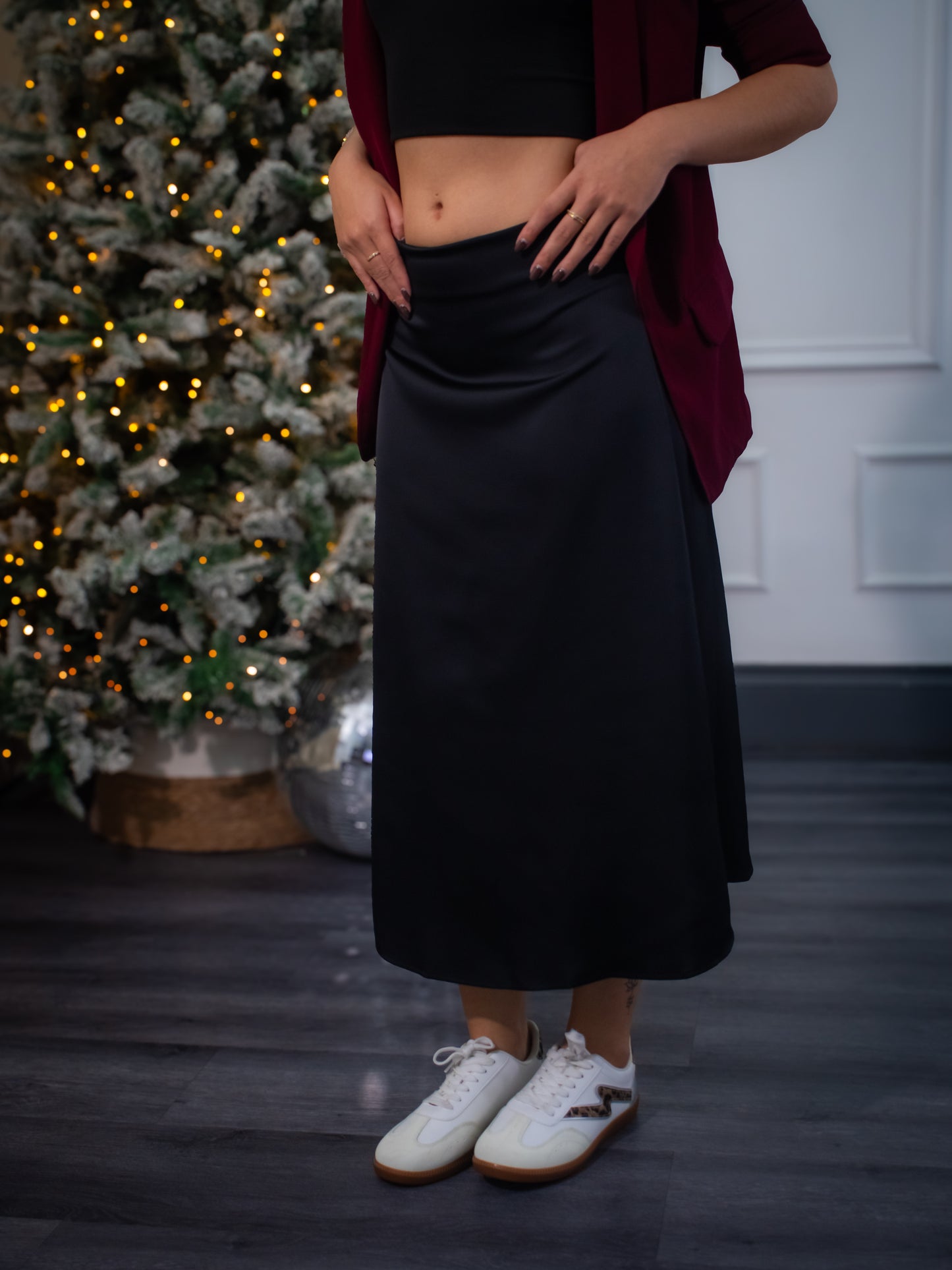 Falda satinada midi