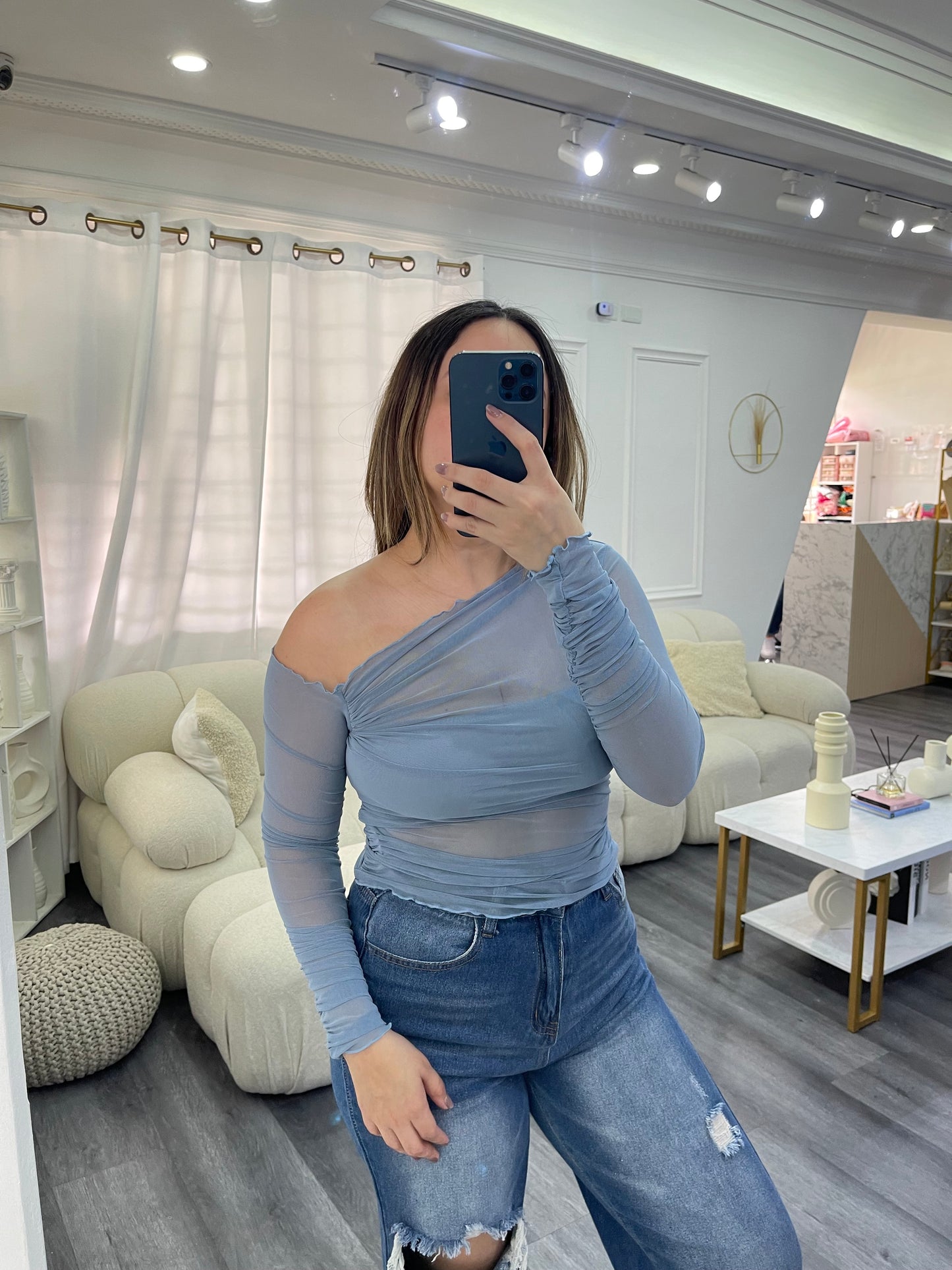 Blusa Asimétrica Transparente