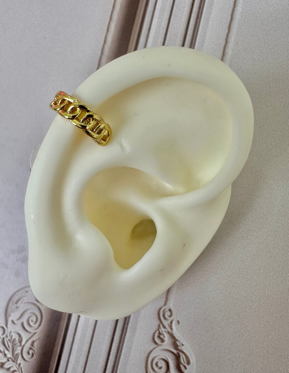 Ear cuff variados