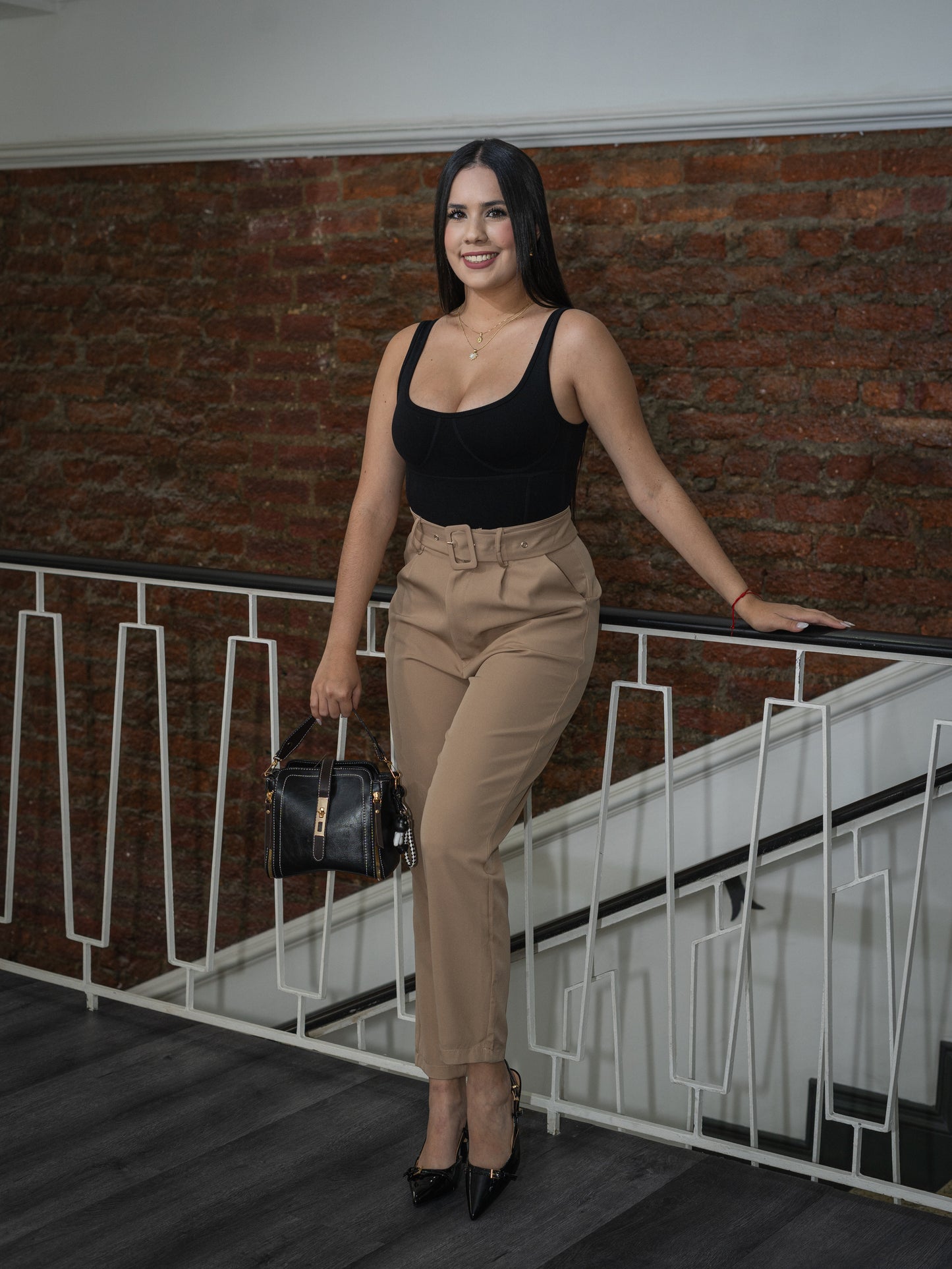 Pantalón casual con cinturón