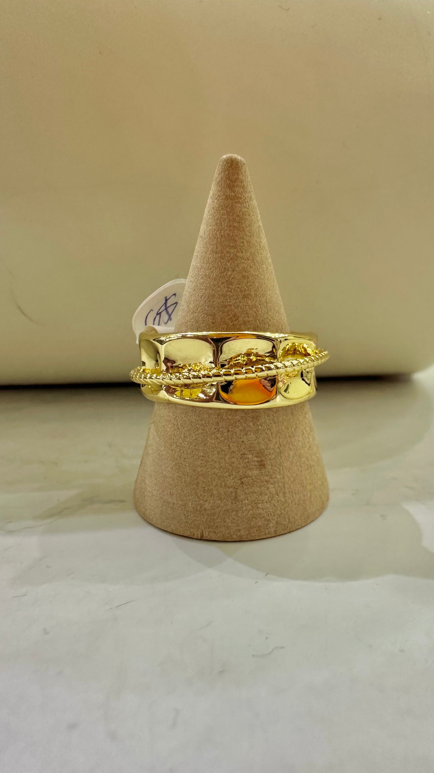 Anillos variados