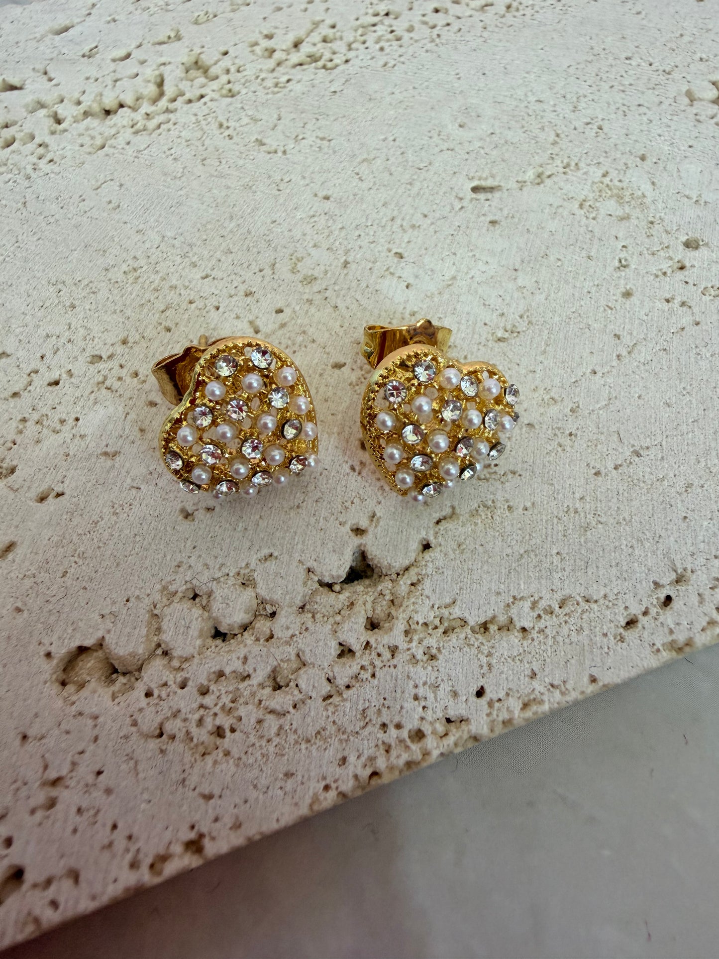 Pendientes dorados variados
