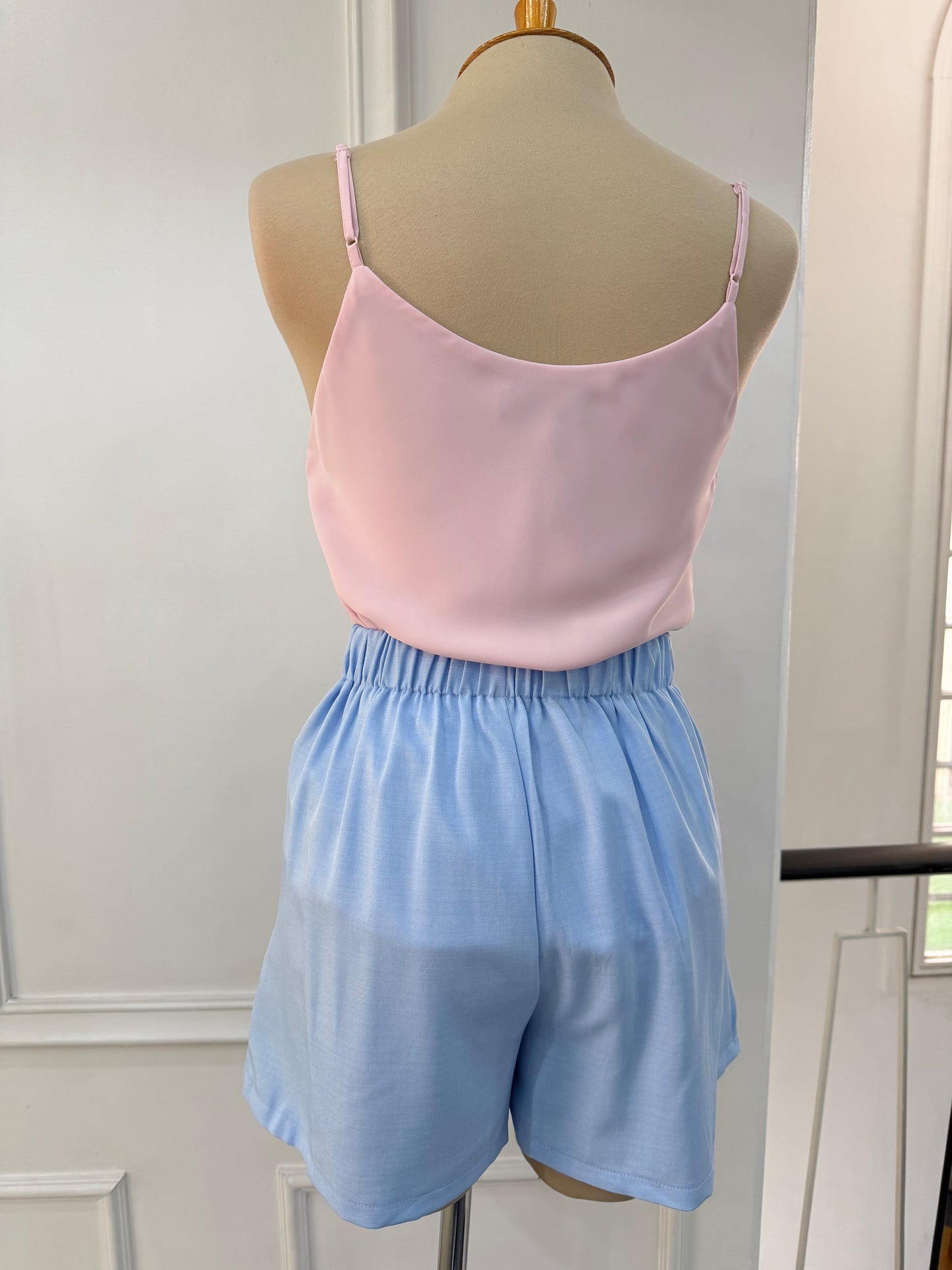 Short pierna ancha