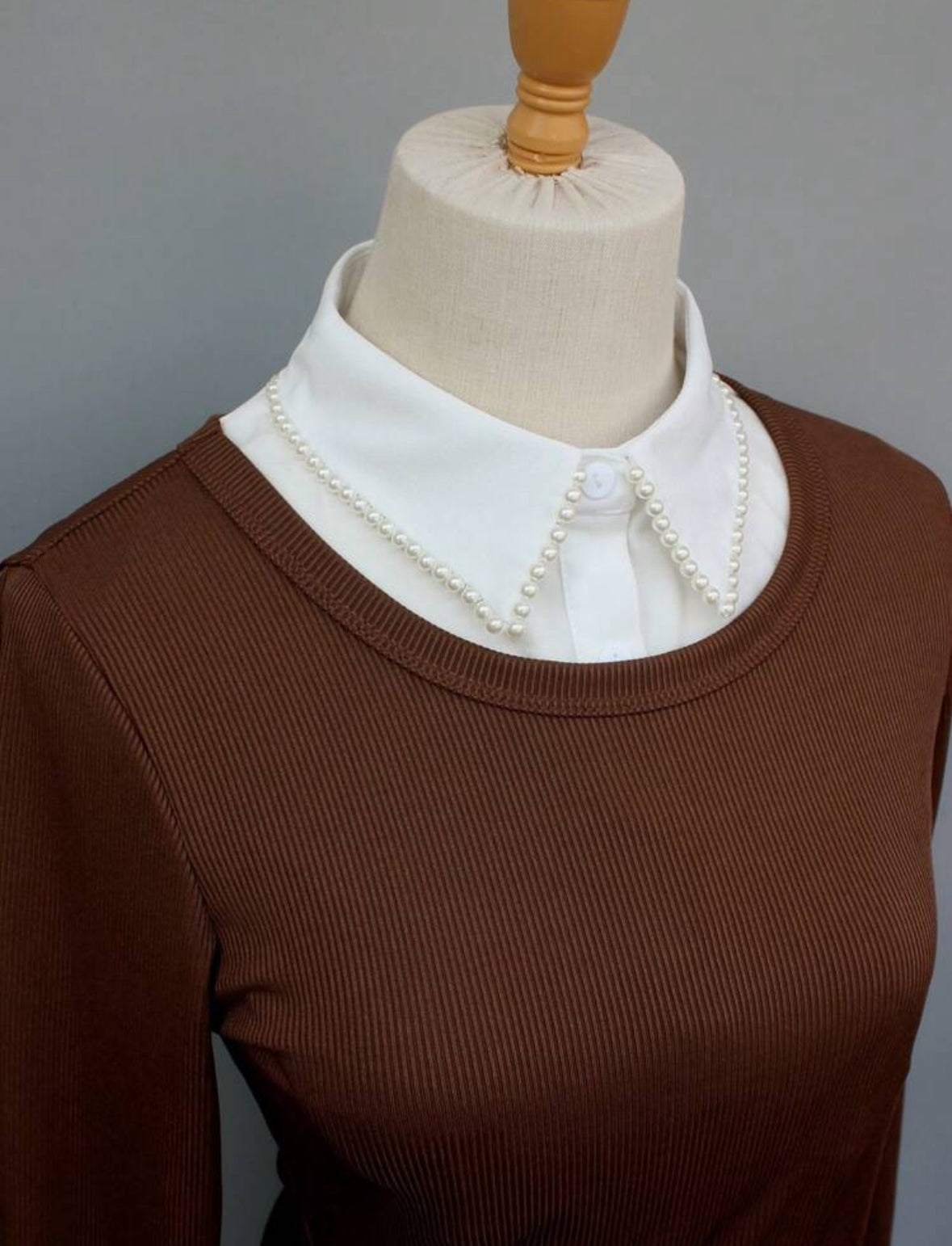 Cuello para camisas con perla