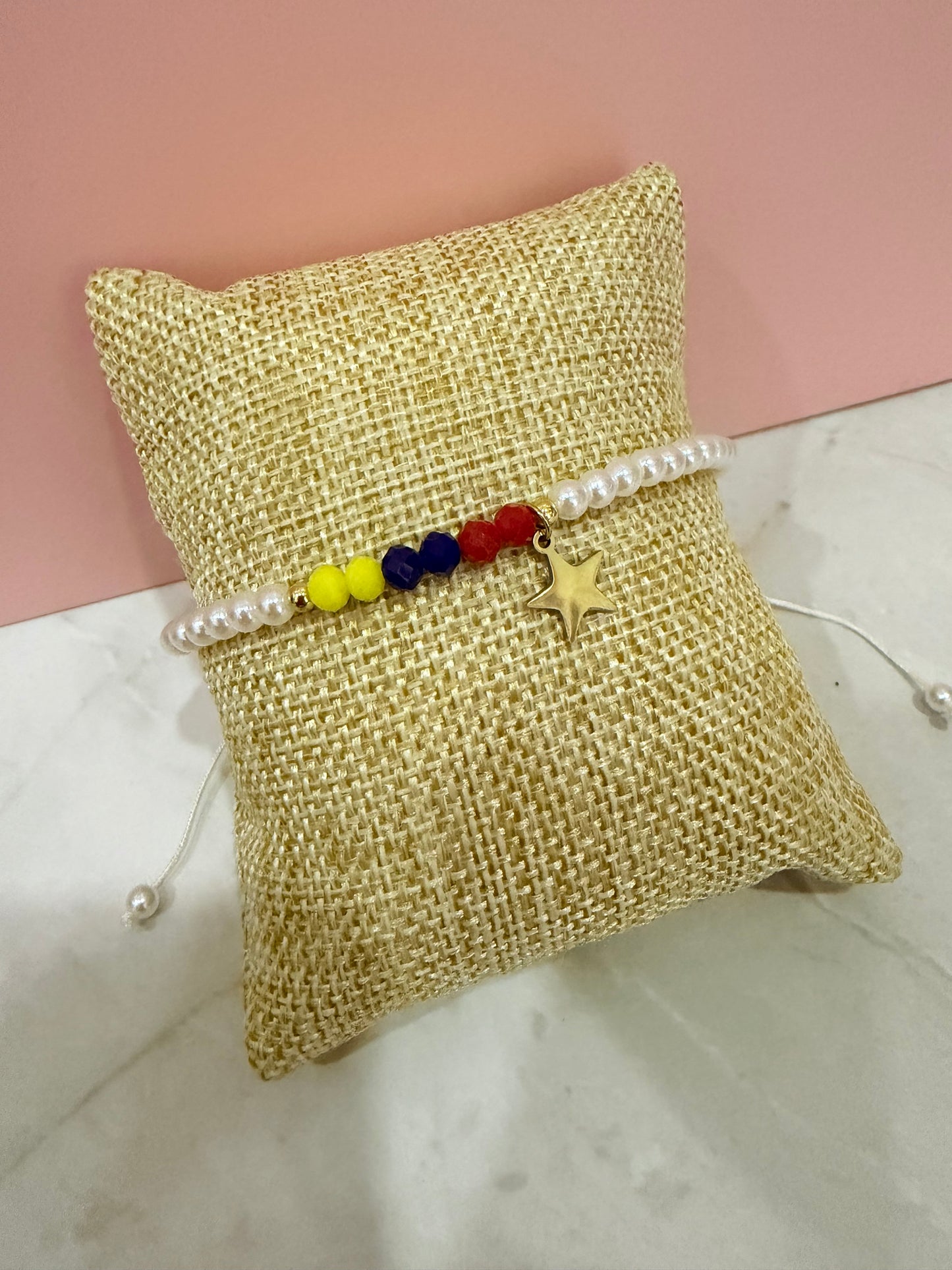 Pulseras variadas