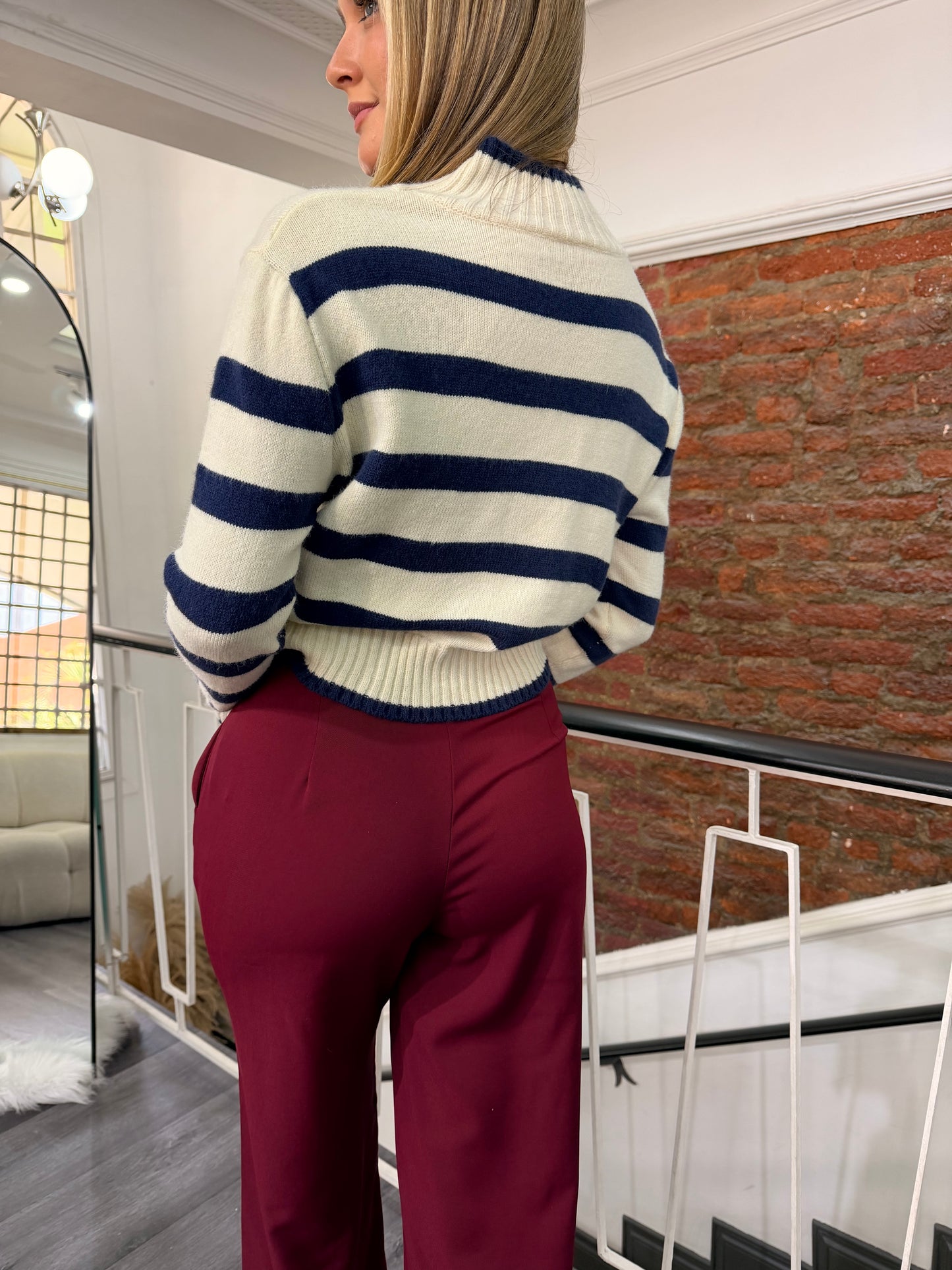 Pantalón casual unicolor