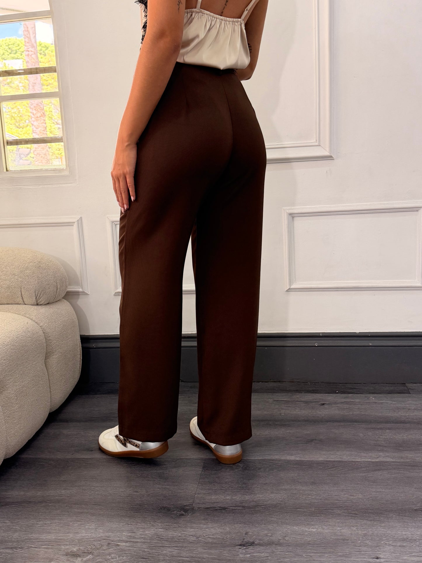 Pantalón casual unicolor