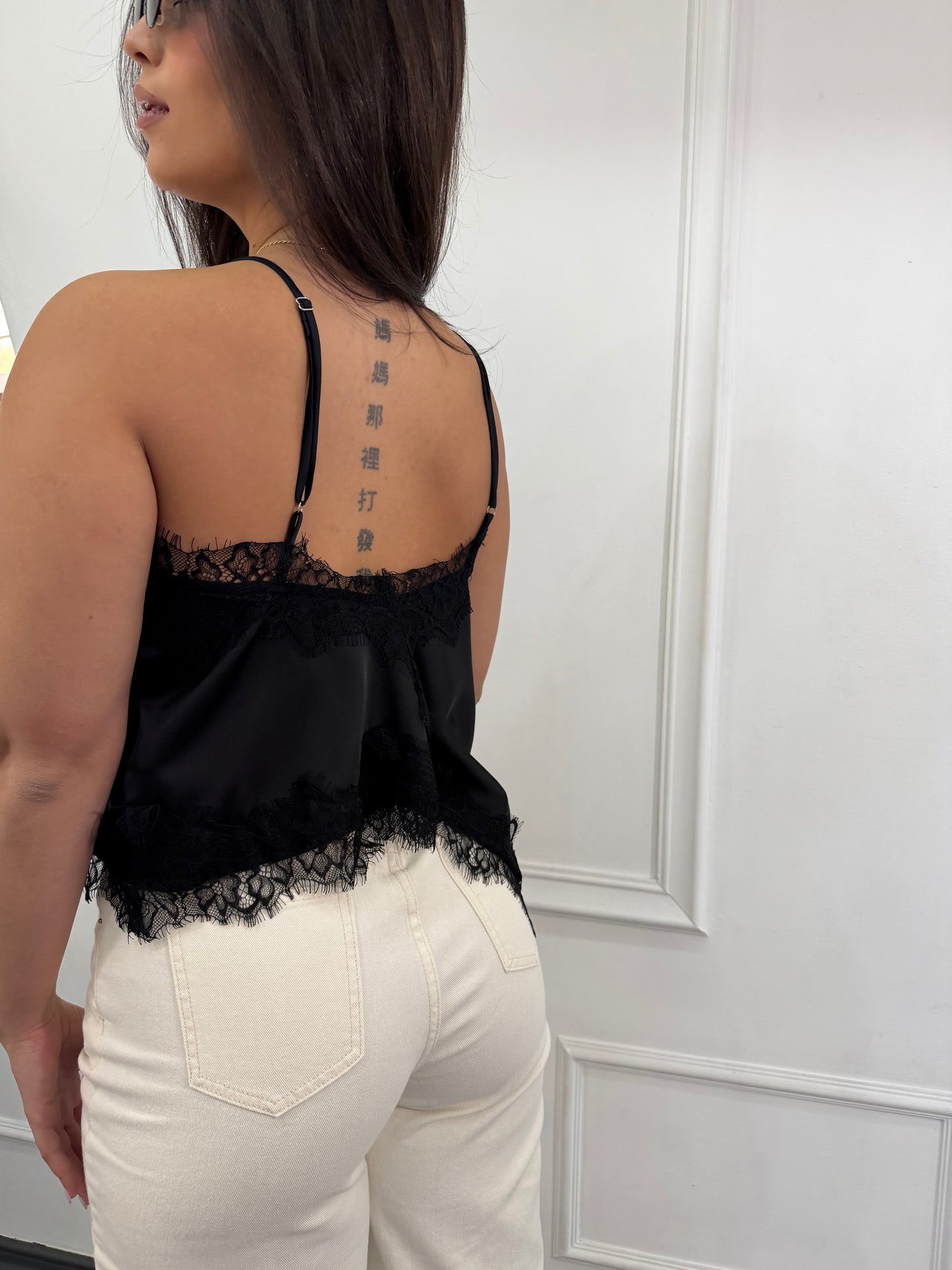 Blusa satinada asimétrica