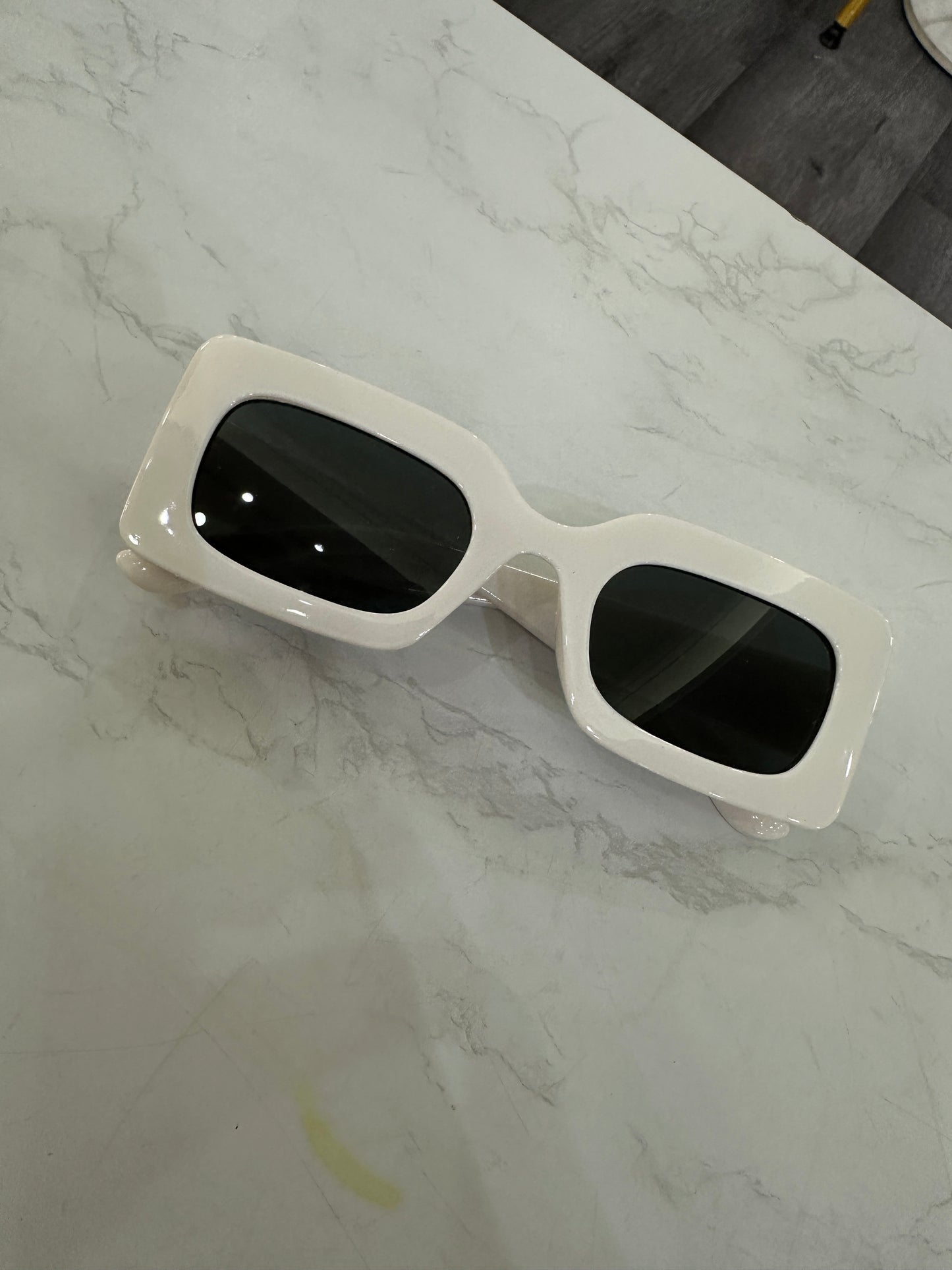 Lentes de sol variados