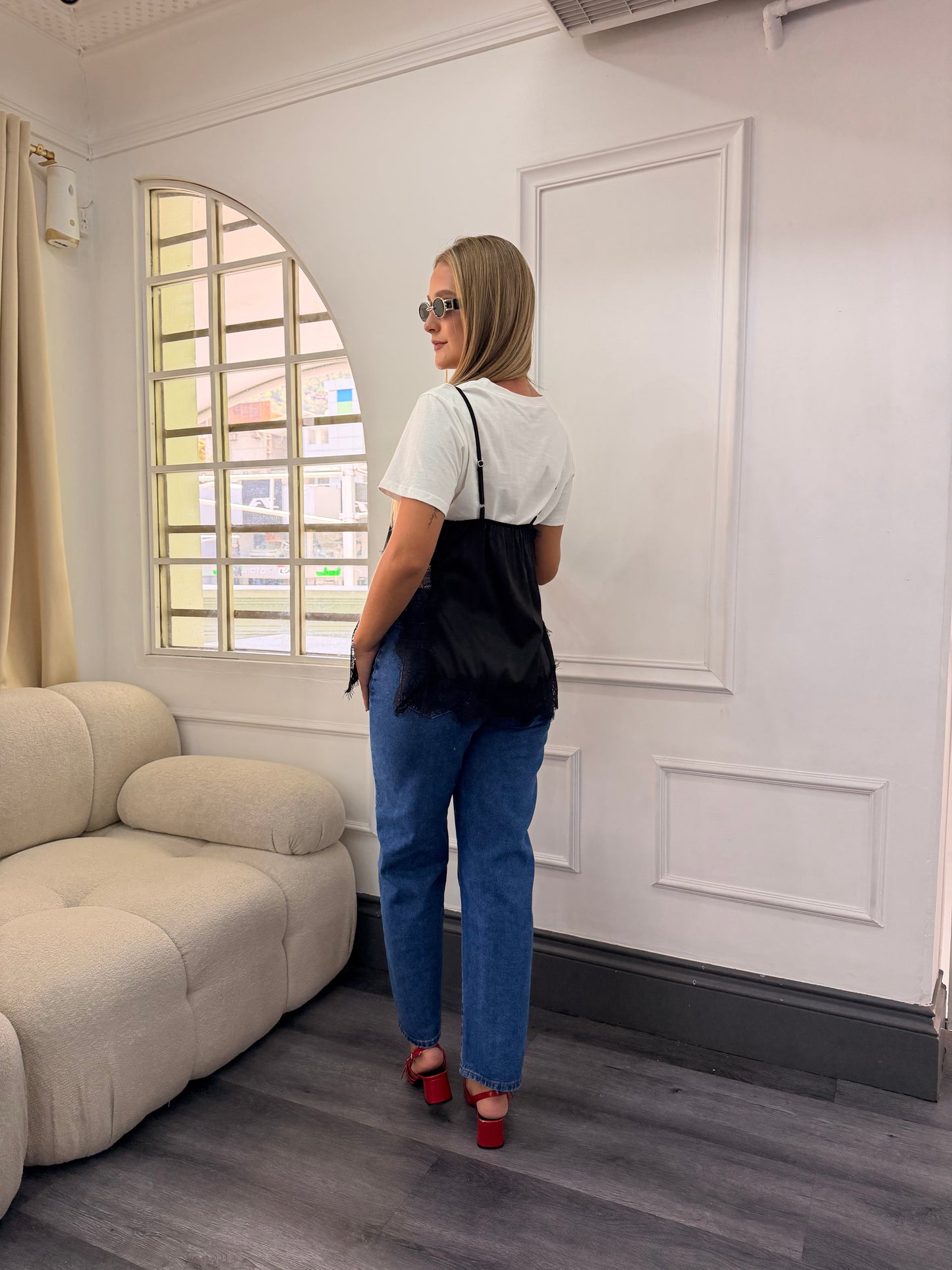 Blusa de Satin con Encaje