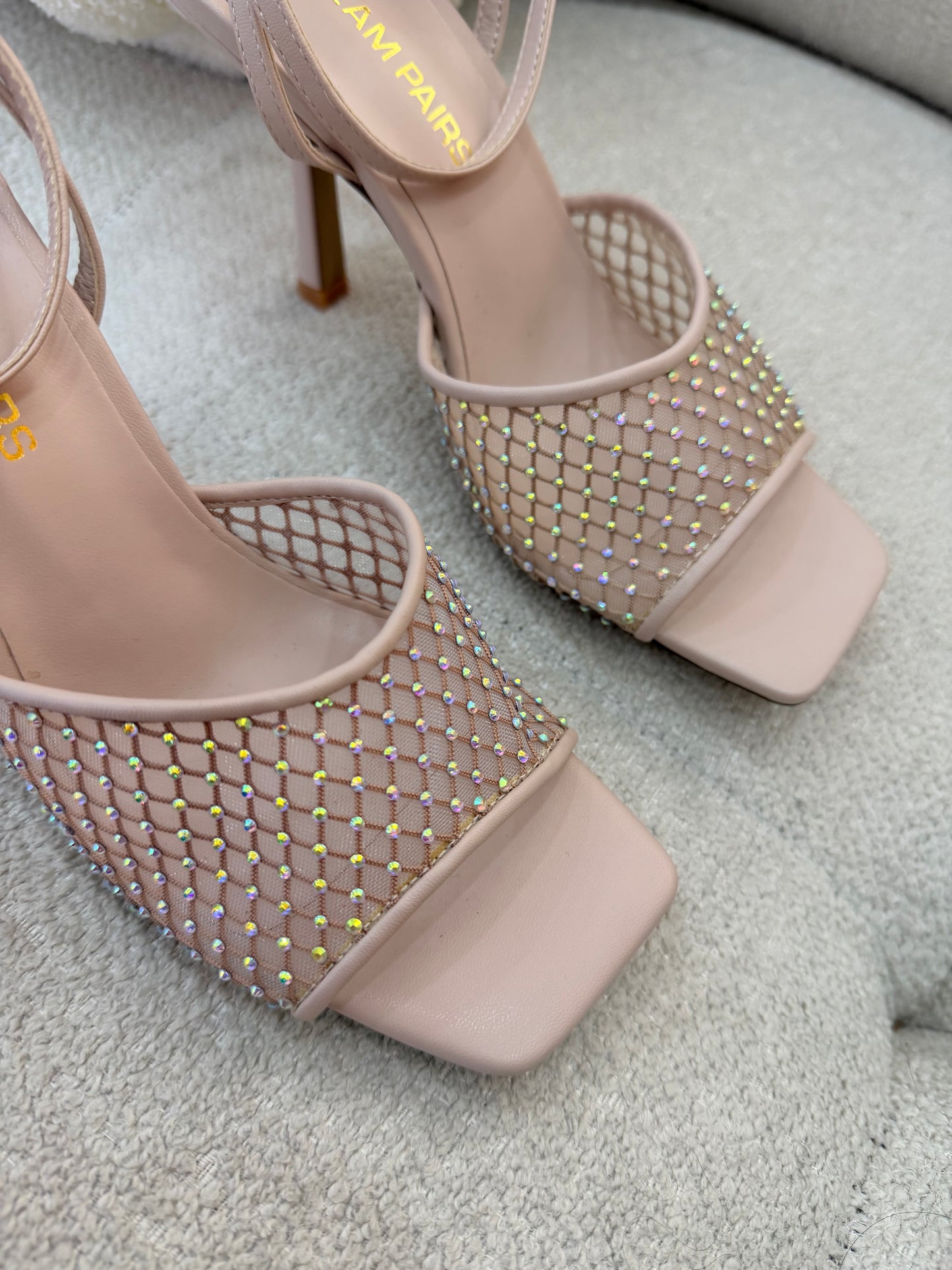 Sandalias brillantes