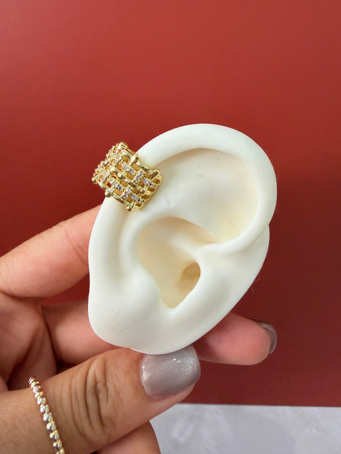 Ear cuff variados
