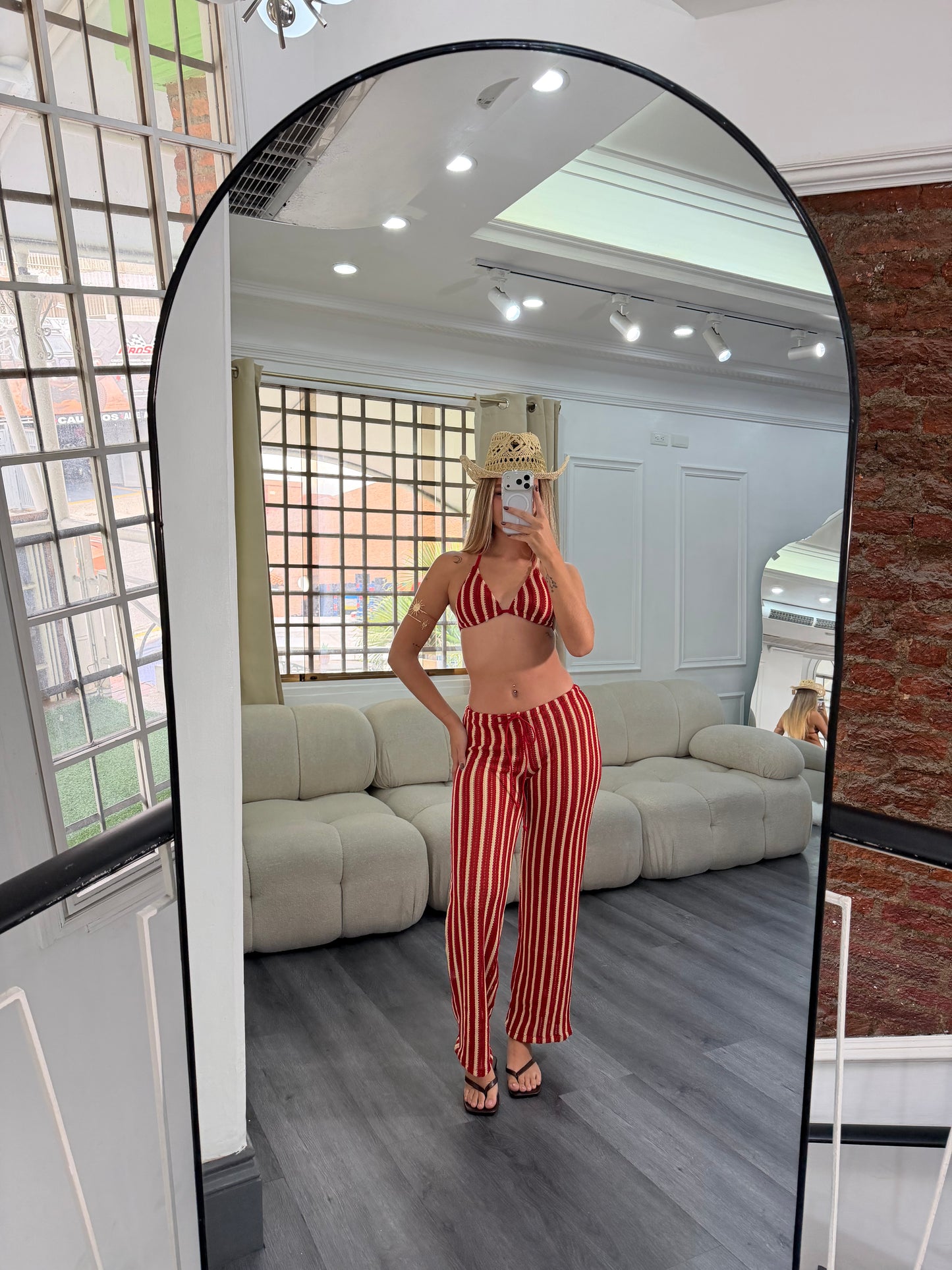 Bikini tejido con pantalón
