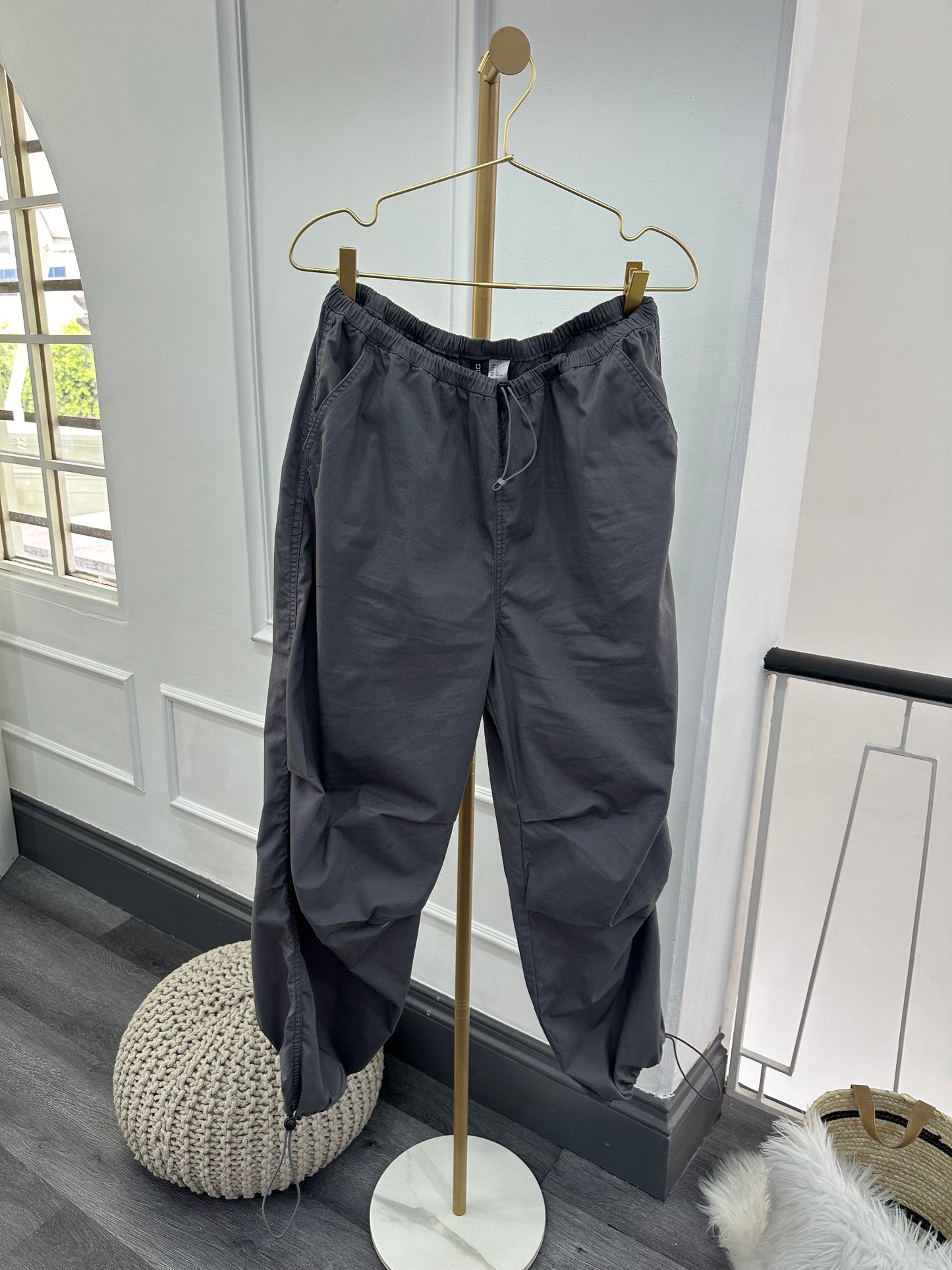 Pantalón parachute