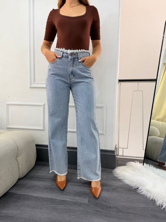 Wide leg Jean destroyed