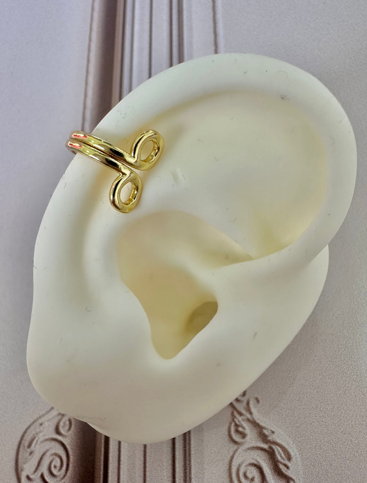 Ear cuff variados