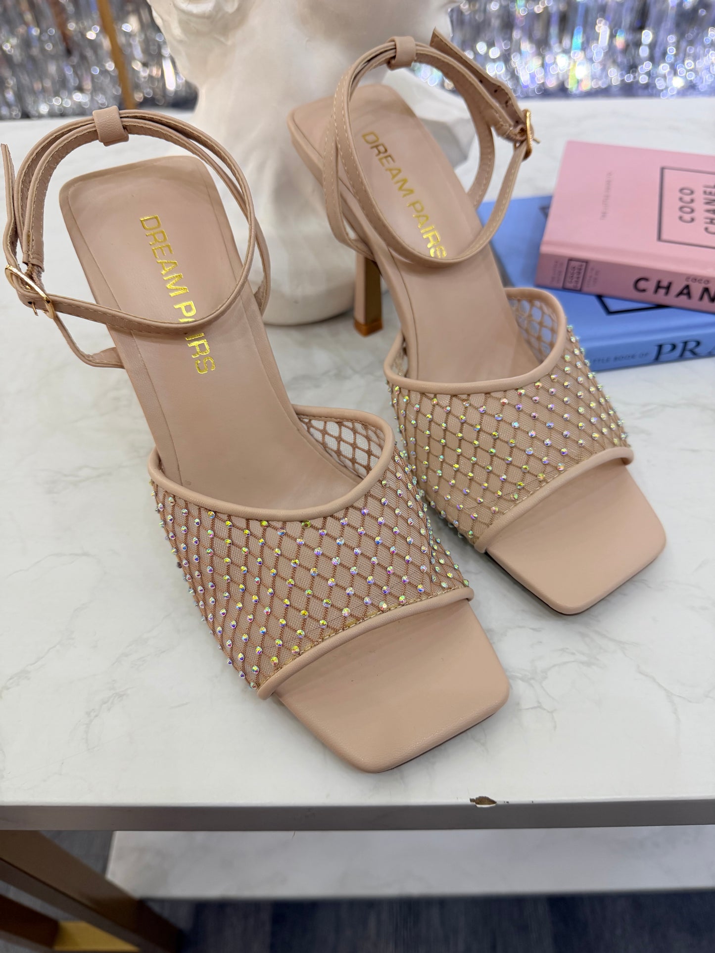 Sandalias brillantes