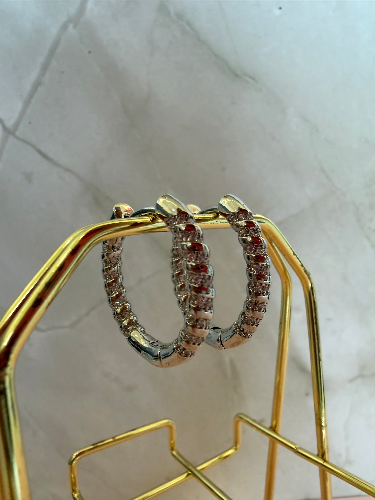 Pendientes plateados variados